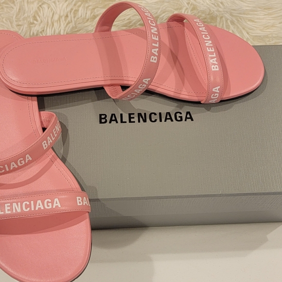 Balenciaga Flats - Picture 3 of 3